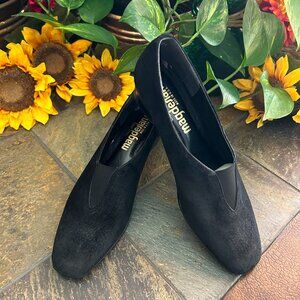California Magdesian Black Suede Pumps NEW
